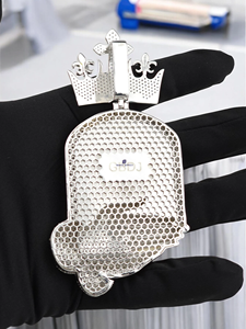 Pendentif commémoratif personnalisé en moissanite, design couronne et croix, style hip-hop glacé, breloque photo en argent - Product Image 3