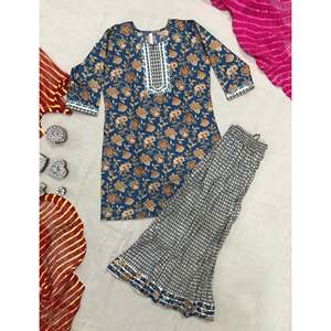 Conjunto de Falda y Kurta de Algodón Estampado a Mano, Estilo Bollywood, Salwar Kameez Anarkali y Traje Salwar en Tela Georgette Net - Product Image 1