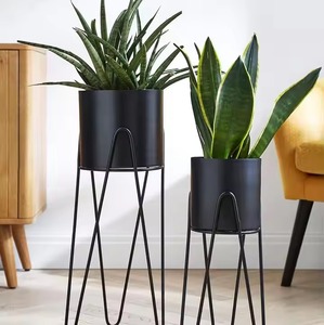 Support de Jardinière en Métal Galvanisé Personnalisable et Élégant pour la Distribution en Gros – Conception Écologique pour Maisons et Jardins - Product Image 3