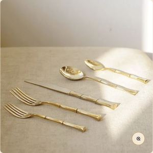Juego de cena grabado en latón con cubiertos Apple Khomcha incluidos para pequeños aperitivos o comidas saludables - Product Image 3