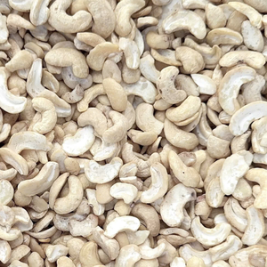 Vente en gros de noix de cajou Santigo Viet Nam de haute qualité W320 noix de cajou grillées biologiques exportées vers l'Asie, l'UE, le Moyen-Orient - Product Image 1