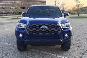 Toyota Tacoma TRD Off-Road Doble Cabina 4x4 Usada, Año 2022 - Product Image 5