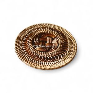 Posavasos de Ratán Tejido a Mano por Artesanos Vietnamitas para la Protección de la Mesa del Hogar - Product Image 1