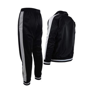 Conjunto cortavientos deportivo personalizado de 2 piezas para hombre, Sudadera con capucha y cremallera completa de poliéster, pantalones cortos de chándal personalizables sólidos impermeables - Product Image 4