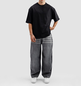 เสื้อยืดโอเวอร์ไซส์นุ่มด้วยดีไซน์ไม่ซ้ำใครมีจำนวนจำกัด - Product Image 5