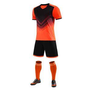 Fabricante de Uniformes de Fútbol, Diseño Personalizado OEM para Clubes y Academias, Servicio OEM para Hombres, Suministro de Ropa de Fútbol - Product Image 4