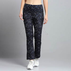 Survêtement de sport léger avec tissu à séchage rapide et construction flexible pour une performance active - Product Image 5