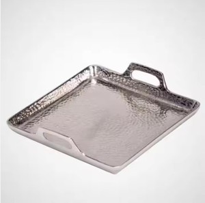 Plateau de service en métal de luxe personnalisable avec poignée pour fêtes, plats et assiettes - Product Image 3