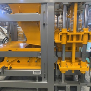 Machine à fabriquer des briques hydrauliques entièrement automatique à haute capacité ZCJK, ligne de production de blocs de béton pour l'<span class=keywords><strong>industrie</strong></span> de la construction - Product Image 5