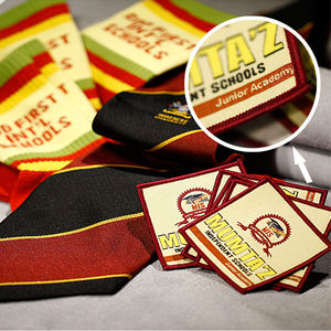 Parches Bordados con Logotipo Personalizado, Tela de Sarga 3D, Parches Cosidos con Forma de Flor y Corazón para Ropa, Accesorios para Prendas al por Mayor - Product Image 5