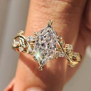 Bague de fiançailles pour femme en diamant taille marquise néerlandaise, inspiration nature romantique, couleur E/EF, clarté VS, plaqué platine rhodié - Product Image 1
