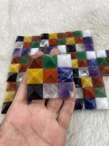 Meilleure vente en 2024 Neuf Chakra Pyramid Plat grossiste et fabricant de cristal produit Chakra Stone Plate - Product Image 6