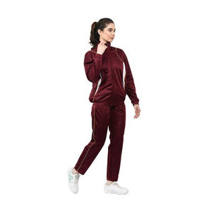 Vente de gros Vêtements décontractés de haute qualité Survêtement confortable pour les femmes Survêtement logo personnalisé pour les femmes - Product Image 2