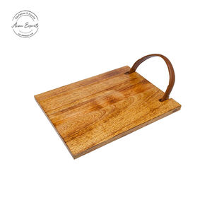 Bandeja de Servir de Madera Hecha a Mano con Asas de Latón, Diseño de Arte Tradicional, Construcción Duradera, Elección Elegante para el Entretenimiento en el Hogar - Product Image 2