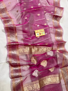 Sari Kadhwan Buti de Tela Auténtica Tejida a Mano, Hermoso Diseño de Doble Tono Dorado y Plateado con Motivos de Zari, Elegante y Tradicional para Fiestas - Product Image 2