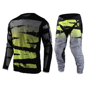 Libérez la vitesse Style haute performance combinaison de course personnalisée imprimé maillot sublimé ensemble ajustement parfait pour les fans de moto - Product Image 1