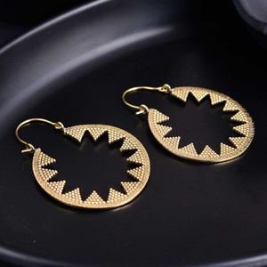 ต่างหูดวงอาทิตย์ทรงกลมแบบโบราณทำด้วยมือทำจากทองเหลืองแข็งชุบทอง18K สไตล์ชนเผ่าชนเผ่าทันสมัยรับ OEM ODM - Product Image 6