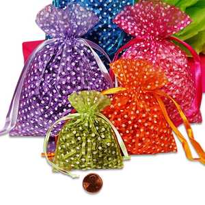 Sacs cadeaux en organza à pois - Product Image 4