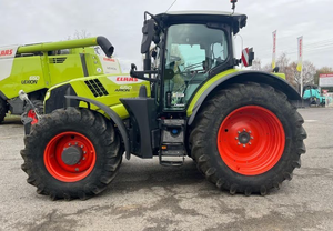 Tractor Agrícola Multifuncional Claas Arion 650 CMATIC4x4 con Cargador Frontal, 175HP, 140HP, Transmisión por Engranajes, Herramientas Agrícolas - Product Image 3