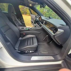 Nouvelle Porsche Panamera Turbo, SUV de luxe haut de gamme, diesel, semi-automatique, intérieur sombre, toit ouvrant, caméra, conçue pour la performance, vente rapide - Product Image 4