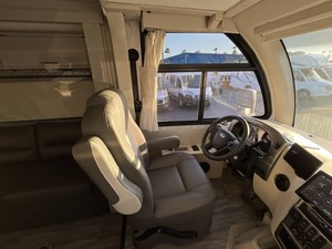 Fournisseur de camping-car d'occasion 2024 Thor Motor Coach Axis R U V Classe A à moteur essence 24.1, remorque de camping-car à vendre - Product Image 6