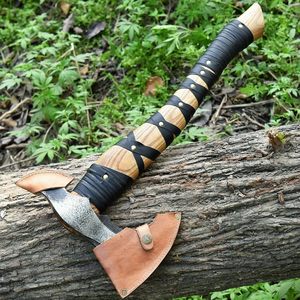 Tomahawk Viking artisanal en acier à haute teneur en carbone, manche en acier de qualité industrielle, étui en cuir, pour le camping, l'usage quotidien et les activités de plein air - Product Image 2