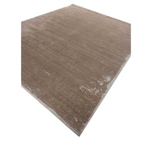 พรม Urban Pause สีเบจและสีน้ำตาล ทำด้วยมือจากขนแกะอัฟกันและไหมไผ่ รูปทรงสี่เหลี่ยมผืนผ้าขนาดใหญ่ สีพื้น รุ่น AKWB-316 สำหรับใช้ในบ้าน - Product Image 2