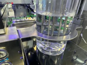 เครื่องประกอบและติดฉลากหลอดเก็บเลือดพลาสติก PC แบบแนวนอนอัตโนมัติ คุณภาพดี สำหรับหลอดขนาด 13*75 13*100 16*100 มม. - Product Image 2