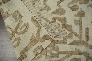 Alfombra minimalista moderna hecha a mano de yute de felpa para exteriores, alfombra lavable de origen ético duradera con máximo impacto - Product Image 3