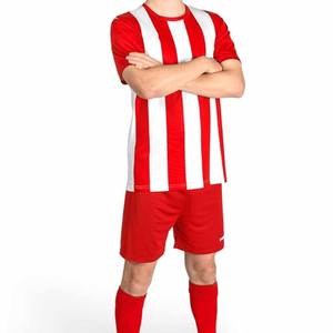 เสื้อฟุตบอลผ้าโพลีเอสเตอร์แบบระบายอากาศแห้งเร็วสีเขียว2024เสื้อกีฬาเสื้อฟุตบอล - Product Image 1