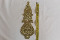 Applique en tissu artisanal pour mariée, en forme de cœur, ornée de perles Zari, de perles Kundan et de broderies perlées, sur toile, de haute qualité