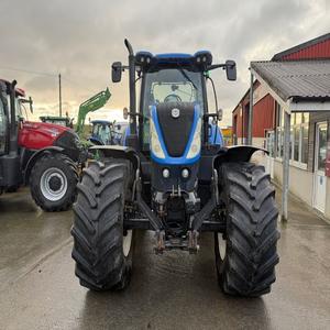 Tractor New Holland T7, potente rendimiento agrícola con diseño de calidad premium y entrega rápida disponible para su equipo. - Product Image 2