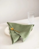 Serviettes de table carrées de luxe en coton 100% faites à la main, lavées à la pierre, vert sauge, style moderne, pour la décoration de mariages (vente en gros)