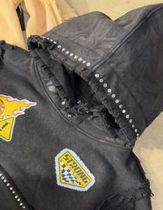 เสื้อฮู้ดดี้ผ้าฟลีซคอตตอน 100% ล้างสีแบบวินเทจ ตกแต่งด้วยคริสตัล พร้อมดีไซน์สั่งทำพิเศษ สไตล์สตรีทแวร์ทรงบ็อกซี่ สำหรับผู้ชาย เป็นมิตรกับสิ่งแวดล้อม - Product Image 5