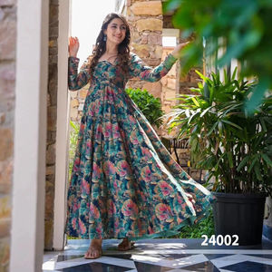 คอลเลกชันชุดแฟนซีพิมพ์ลายดิจิทัลเรยอนแคตตาล็อกเต็มรูปแบบมีจำหน่ายในอัตราขายส่งชุด Anarkali - Product Image 1