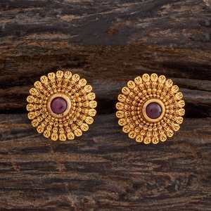 Pendientes de latón con diseño floral de moda, con detalles de circonita y perlas, hechos de aleación de zinc - Product Image 1