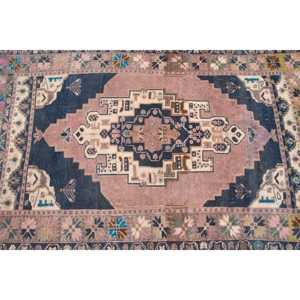 Alfombra Turca Vintage, Alfombra Decorativa de 3.37x5.5 pies, Alfombra con Diseño de Parches en Azul y Marrón - Product Image 4