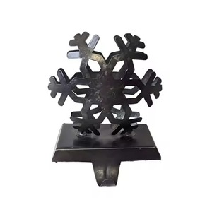Soporte de calcetín de Metal para decoración navideña, gancho de chimenea de hierro para colgar regalos, adornos y accesorios navideños - Product Image 3