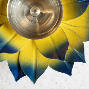 Porte-lampe à thé en laiton épais de qualité supérieure Une lueur luxueuse Porte-lampe à thé en laiton épais fabriqué à la main élégant et robuste - Product Image 5