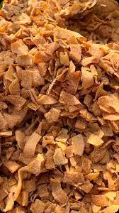 Découvrez le goût authentique du Vietnam avec nos chips de noix de coco croustillantes de qualité supérieure, fabriquées à partir de noix de coco fraîches. - Product Image 4