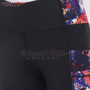 Chándal de sublimación elegante para mujer con estampado de larga duración y acabado transpirable para mujer - Product Image 3