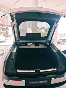 Hatchback Eléctrico Puro de Tamaño Mediano 2025 |   Vehículo Eléctrico de 5 Puertas y 5 Asientos de Largo Alcance |   Vehículo de Energía de Ultra-Resistencia Hecho en China - Product Image 4