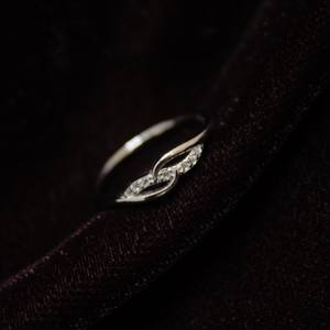 Elegante y Delicado Anillo de Plata de Ley 925 con Circonita, Joyería Fina Hecha a Mano, Diseño Minimalista, Banda Delgada, para Aniversario, Boda, Fiesta - Product Image 2