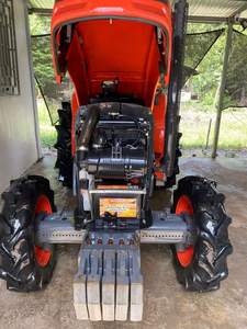 Pour tracteur à roues Kubota Compact 4WD avec engrenage durable et composants du noyau du moteur - Product Image 6