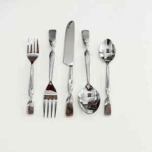 Elegant Design Stainless Steel Cutlery Set <b>Mirrored</b> Stainless Material Durable for Daily Dining Special Occasions - Product Image 6