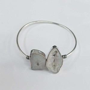 Fashionable <b>Stone</b> <b>Beads</b> Brass Cuf Bangles for Women Partywear Jewellery Available at Bulk Price for Export. - Product Image 2