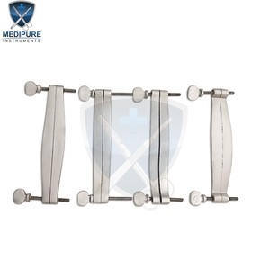 Paquete Veterinario de 4 Pinzas Retractoras para Recorte de Orejas de Perro con Dientes, Instrumentos de Acero Inoxidable Rectos y Curvos - Product Image 1