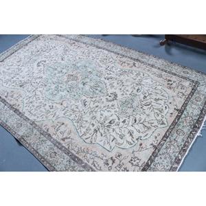 Tapis turc 5,6 x 9,2 pieds, tapis vintage, tapis en laine à motifs floraux blancs - Product Image 3