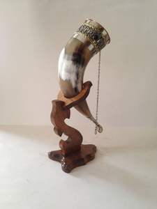 Cuerno de búfalo Natural vikingo Cuerno para beber pulido Tallado Antiguo Viking Beber Cuerno de latón Uso para la barra del hogar - Product Image 5