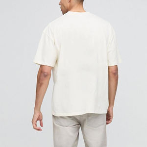 เสื้อยืดผู้ชายทรงเข้ารูปผ้าฝ้าย100% หนาพิมพ์ลายโลโก้ออกแบบได้ตามต้องการ - Product Image 5